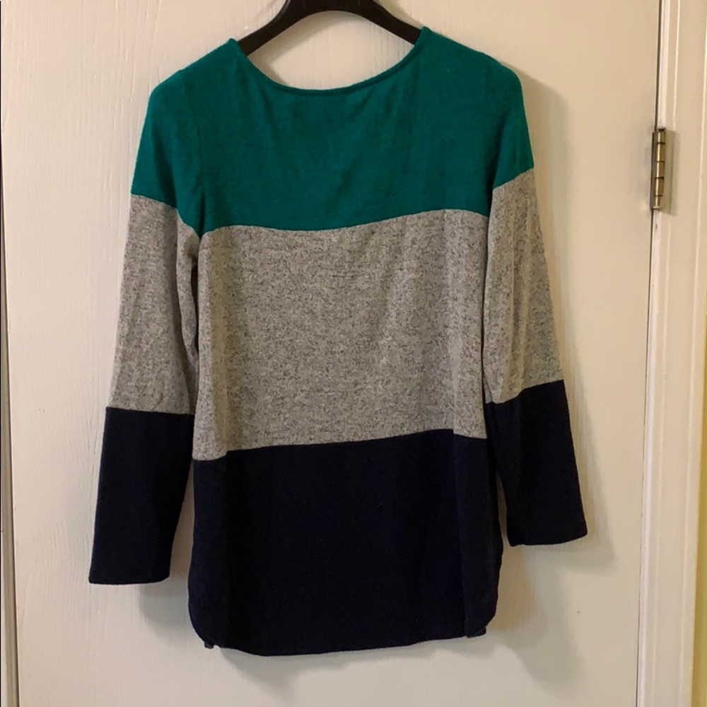 Color Block Sweater - Picture 4 of 4